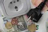 Керамические обогреватели работают электрически и потребляют много электроэнергии при непрерывной работе Керамические обогреватели работают электрически и потребляют много электроэнергии при непрерывной работе
