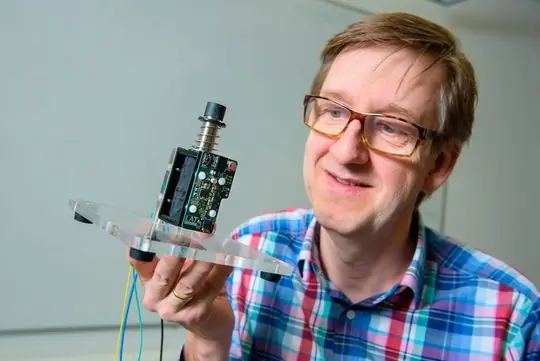 Все, что нужно механику привода Матиасу Нинхаусу и его команде для нового безсенсорного процесса, - это магнитопроводящий металлический болт, который перемещается назад и вперед в катушке из намотанной медной проволоки, и его безсенсорное управление (ожидается получение патента)