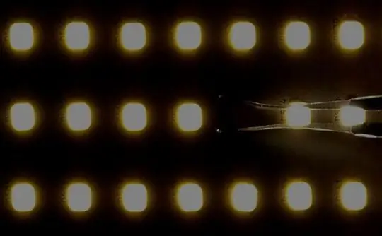 Массив светодиодов малой мощности. Отказ одного светодиода не влияет на общую систему