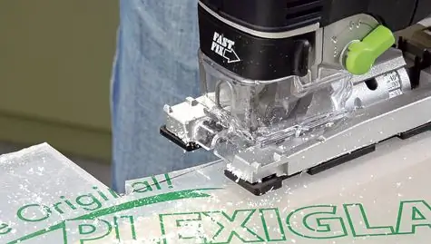 Вырезать оргстекло