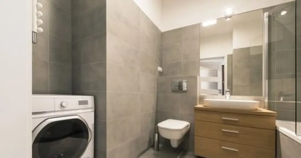 Увеличить ванную комнату