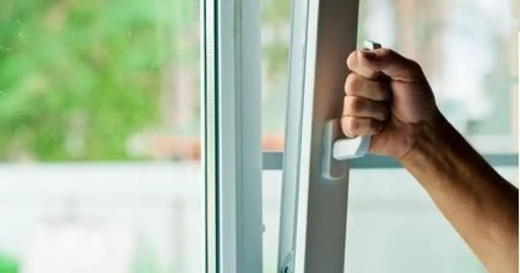 Поворотно-откидное окно