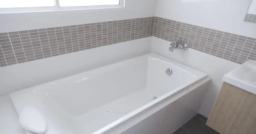 Защитный экран для ванны