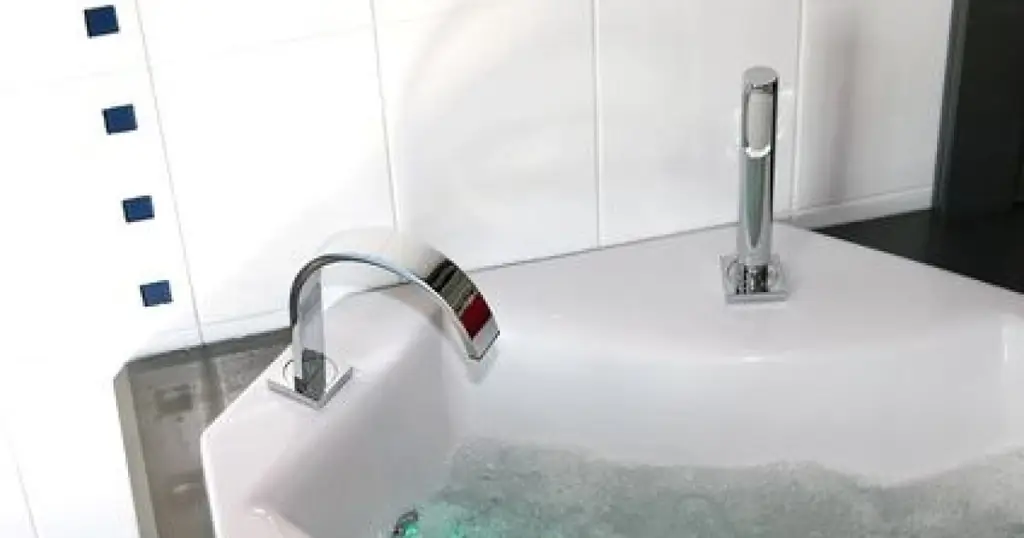 Гидромассажные ванны