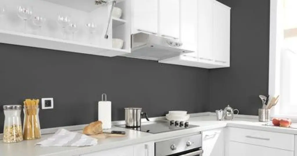 Перекрашивание фасадов кухонной мебели