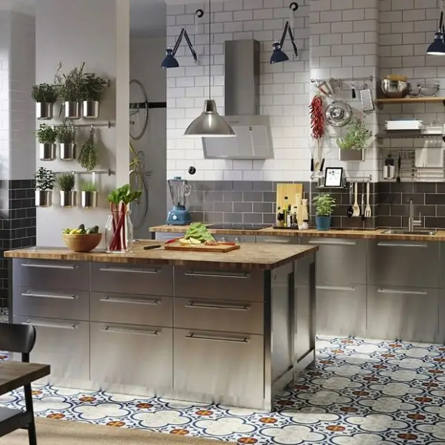 Профессиональная стальная кухня