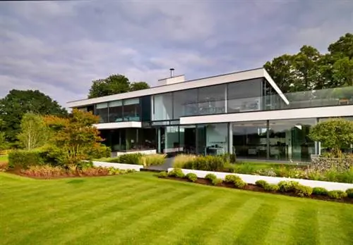 Этот Berkshire Home думает, что это пляжный домик в Лос-Анджелесе