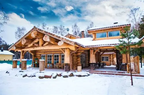 10 красивых деревянных домов