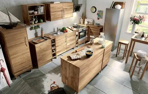 Честный взгляд на плюсы и минусы кухонь открытой планировки