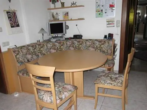 Этот старый дом претерпевает невероятные изменения