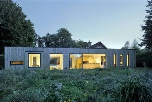 Дом в Старом Гэмпшире получил современную пристройку