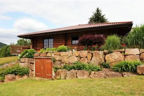 Настоящий загородный дом, полный скрытых сокровищ