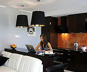 Компактная квартира площадью 34 квадратных метра с элегантным дизайном интерьера