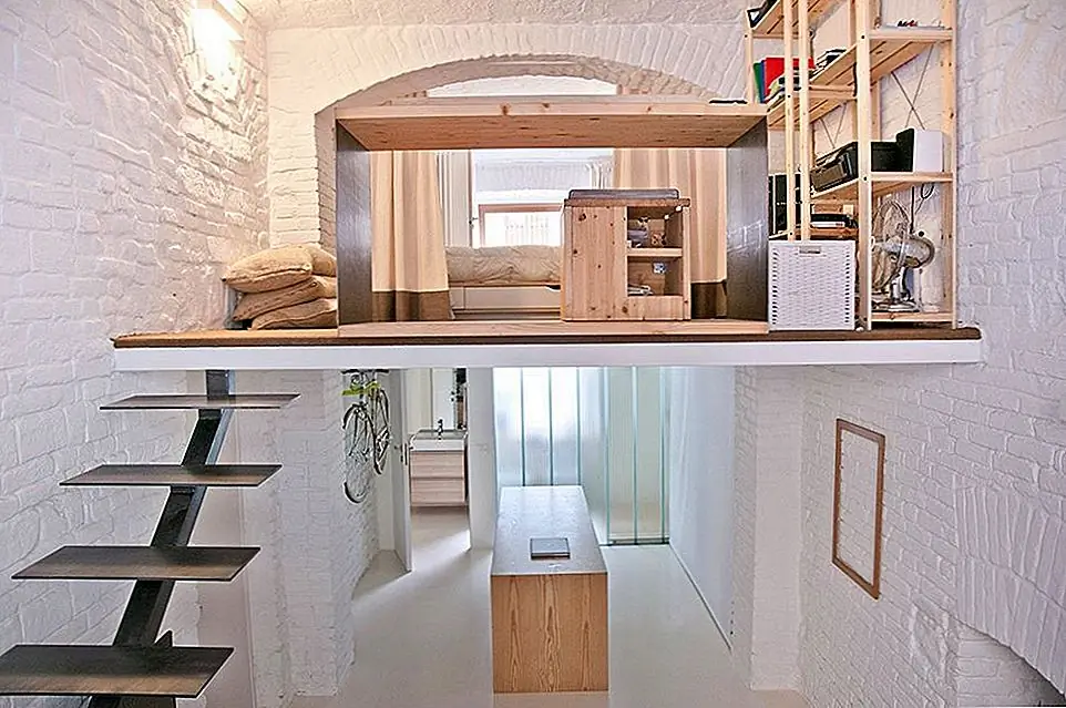 Длинный и узкий магазин превратился в единственный в своем роде лофт