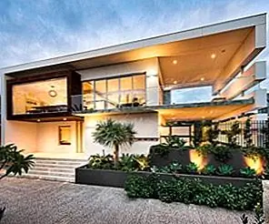 Современный прямоугольный дом впечатляет великолепной архитектурой и дизайном интерьера