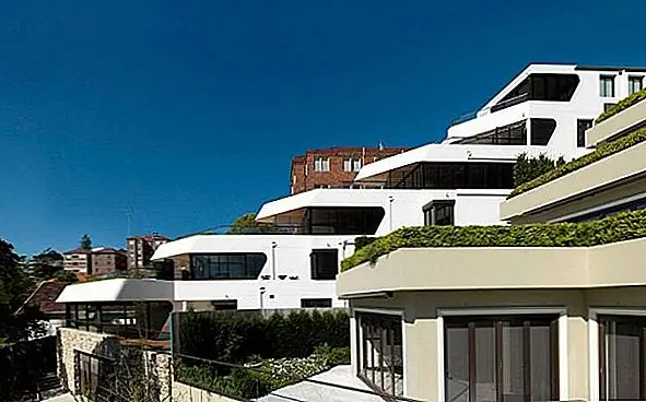 Апартаменты Benelong Crescent в Bellevue Hill