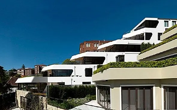 Футуристическое жилое здание в Австралии Каскадирование вниз Bellevue Hill
