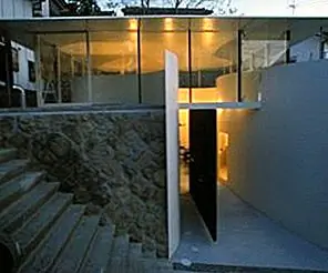 Clover House сделал Katsuhiro Miyamoto & Associates Dig Deep