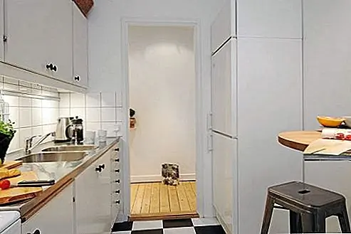 Вы можете создать уникальную тему для своего дома, и вы можете настроить интерьер разными способами. Если вы хотите посмотреть, что может сделать эта компания, взгляните на это место. Это Four Story Townhouse 5th Street, и это прекрасный дом, который прекрасно отражает стандарты качества и стиля The Brooklyn Home Company. Дизайн интерьера современный, шикарный и стильный, а также выбор цвета и очень красивый. Это отличный пример, который показывает нам, как вы можете изменить внешний вид своего дома, когда вы выбираете правильных экспертов.