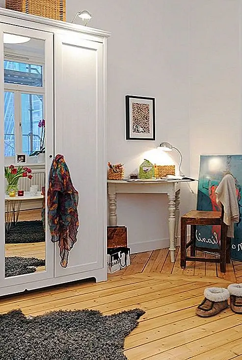 Эксперты могут помочь вам реализовать подходящий дизайн интерьера и помогут вам выбрать то, что лучше для вас и вашего дома. Они основывают эти решения на многих факторах, которые включают доступное пространство, форму и расположение вашего дома и, конечно же, ваши личные предпочтения.