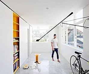 Micro Apartment скрывает свой игривый декор за раздвижными дверями