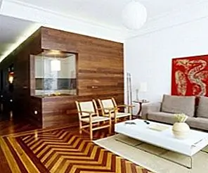 Современная квартира в испанском здании 50-х