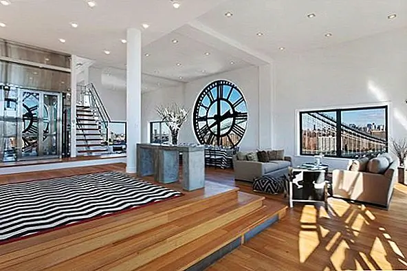 Старая часовая башня превращена в современный пентхаус