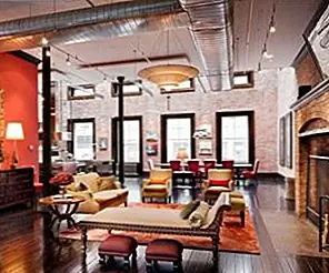 Renovated Tribeca Loft теперь предлагает сочетание классических и современных элементов