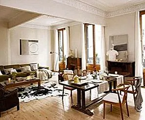 Квартира в Барселоне украшена старинными аксессуарами