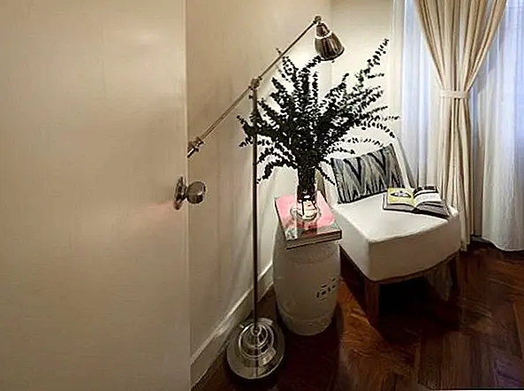 Критерий чтения занимает важную роль для владельцев этого дома, каждый из которых имеет определенный шарм, особенно для такого рода деятельности. Чувство безвременья - еще одна особенность этого очаровательного места, которое не позволяет забыть, как общее впечатление о спокойной и динамичной среде. {Найден на желании).