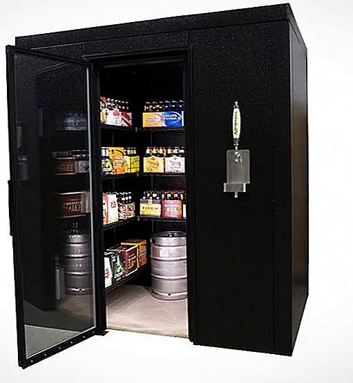 Пещера Brew & Kegerator идет в кулере