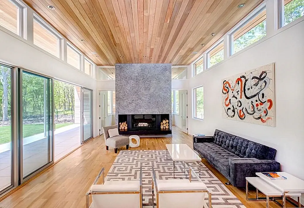 Светлые панели прекрасно сочетаются с современными цветовыми решениями. Изображение: Архитектура дизайна Берга