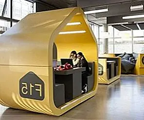 Яркий и современный студенческий центр Университета Ковентри