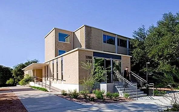 Дойль-холл архитектора Шпехта Харпмана