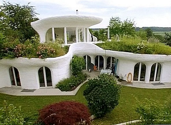 Экологические, дружественные и нетрадиционные: Земляные дома от Vetsch Architektur