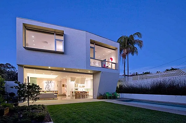 Семейный дом в Калифорнии с выдающимся дизайном кухни