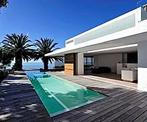 Роскошный дом для отдыха в Южной Африке от Luis Mira Architects