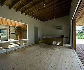 Простой и современный японский дом студии Synapse