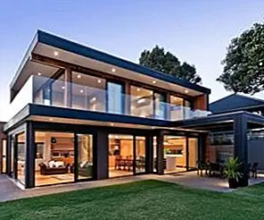 Clifftop House переработан для захвата пейзажей Amazing Bay