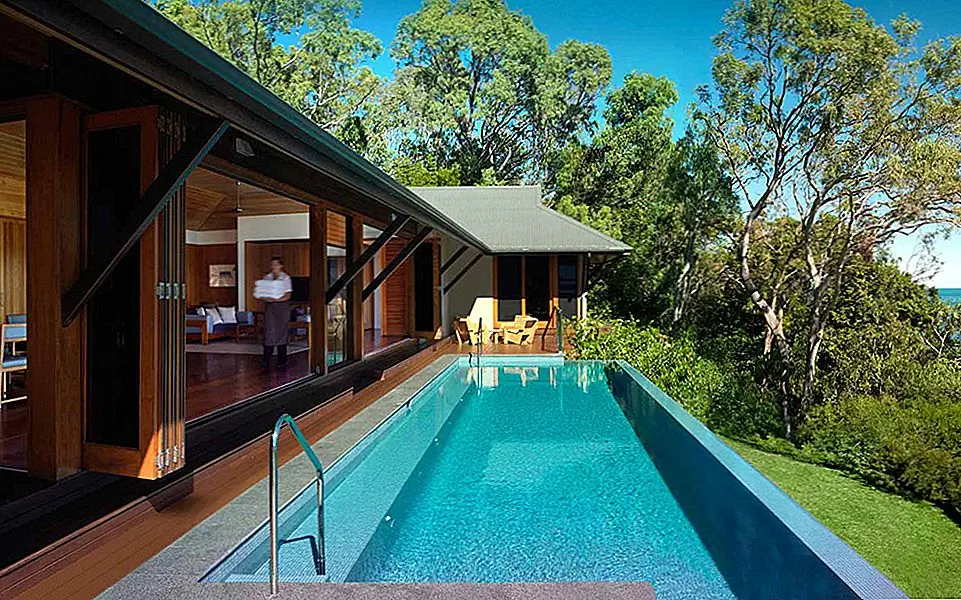 Роскошные павильоны, смешанные с морскими водами: Qualia Resort в Австралии