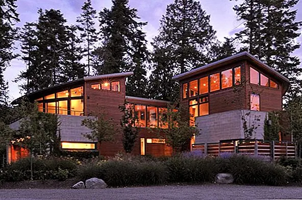 Массивный американский дом, построенный для комфорта и безопасности: резиденция Sunset Point