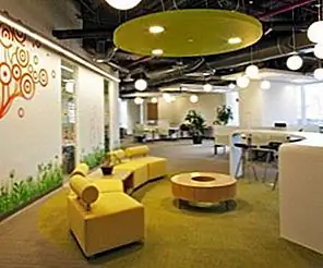 Красочный дизайн офисного офиса в Space Architecture