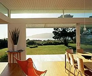 Проведите жаркое лето и виды в пляжном доме, спроектированном Parsonson Architects