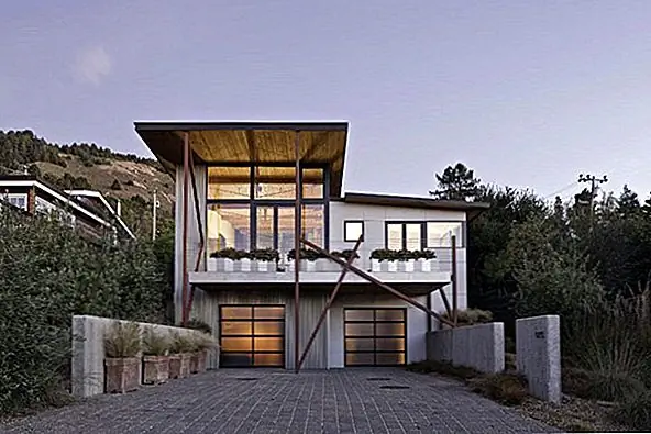 Устойчивый жилой проект в Калифорнии: дом Стинсона Бич