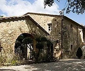 Замечательный загородный дом в самом сердце Валь д'Орча в Тоскане