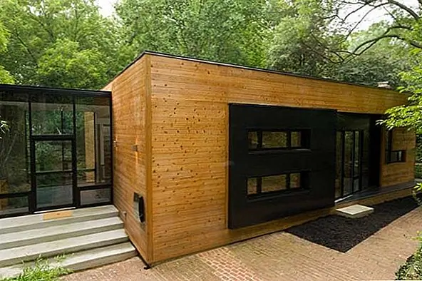 Трансформация послевоенного дома в фантастическую резиденцию