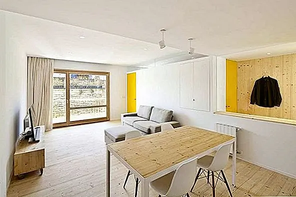 Белая квартира в Барселоне от Sergi Pons Architecte