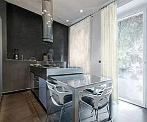 Выдвижные кухонные столы - замечательные для маленьких домов