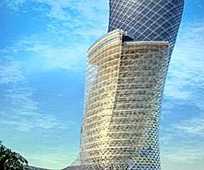 Пизанская башня Абу-Даби