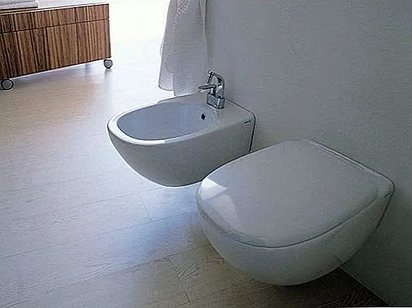 Spin - это коллекция, которая пытается сочетать красоту и функциональность. Разумеется, обе части имеют одинаковые кривые линии и изящный силуэт. Общий дизайн очень прост. Это простой вид с небольшими изменениями, но достаточно, чтобы сделать его особенным. Части выполнены в белом цвете, и они очень универсальны как по дизайну, так и по цвету.